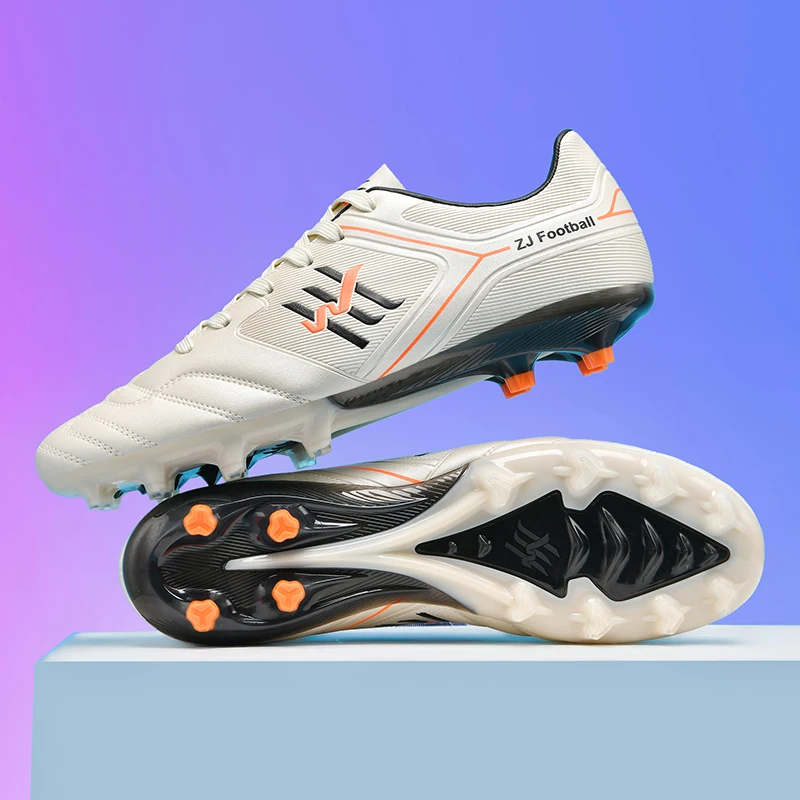 Nouveaux hommes chaussures de Football formation ultralégère en gros unisexe bottes de Football professionnel respirant intérieur Futsal livraison directe