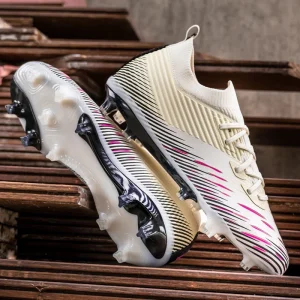 Nouveaux hommes chaussures de Football Match bottes de Football antidérapant en plein air haute cheville chaussures de sport ultraléger haute qualité Futsal antidérapant